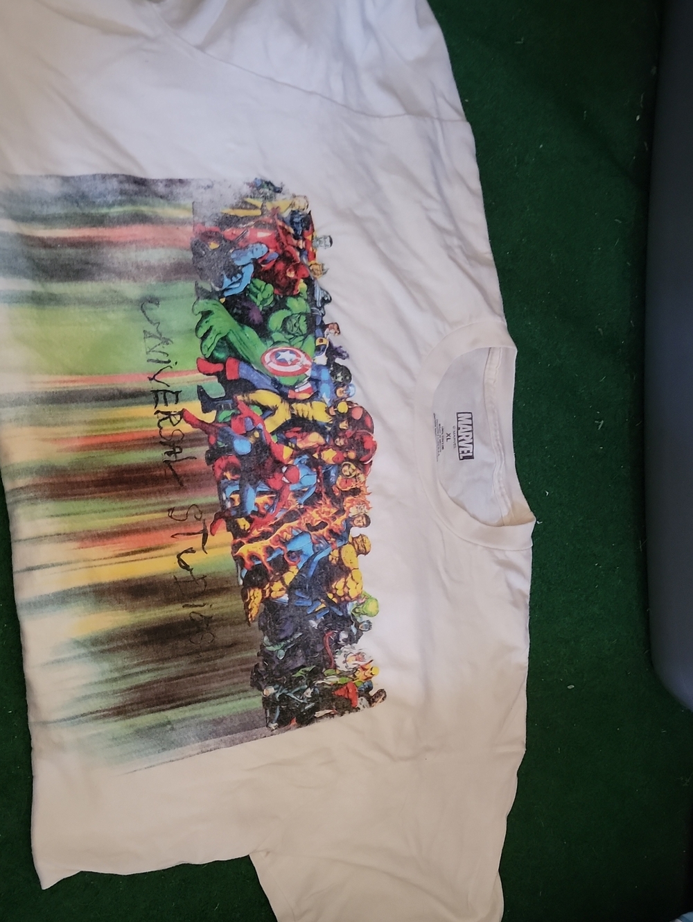 Universal Studioes Marvel Tshirt